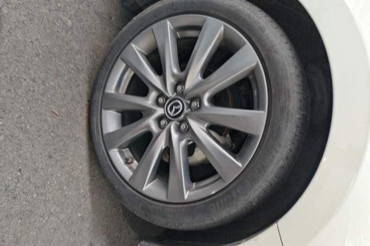Used Mazda 3 Axela 2022 2.0L Automatic Zhi Rui Edition Right Front Wheel Hub