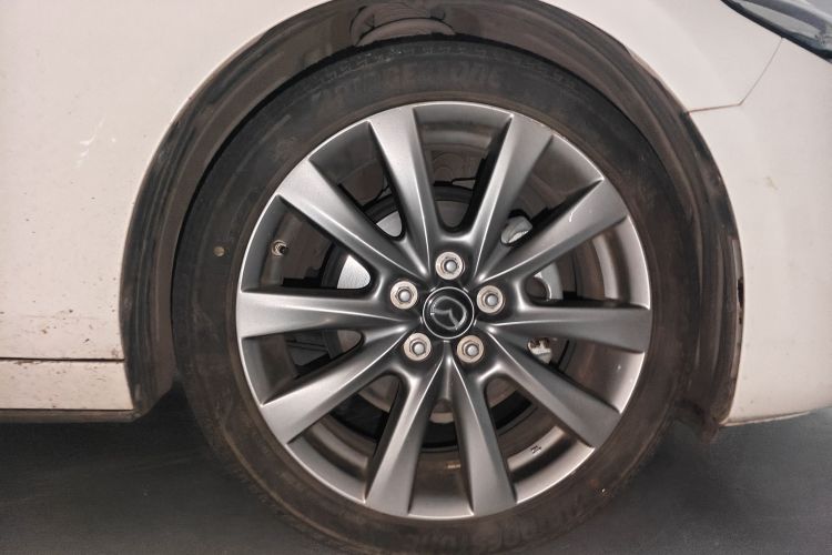 Used Mazda 3 Axela 2022 2.0L Automatic Zhi Rui Edition Right Front Wheel Hub