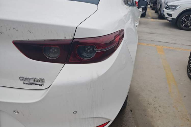 Used Mazda 3 Axela 2022 2.0L Automatic Zhiya Edition Right Rear Taillight
