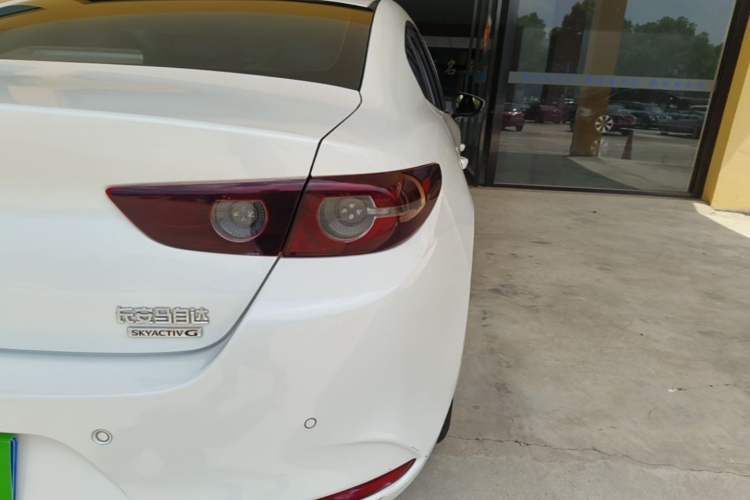 Used Mazda 3 Axela 2022 2.0L Automatic Zhiqing Edition Right Rear Taillight