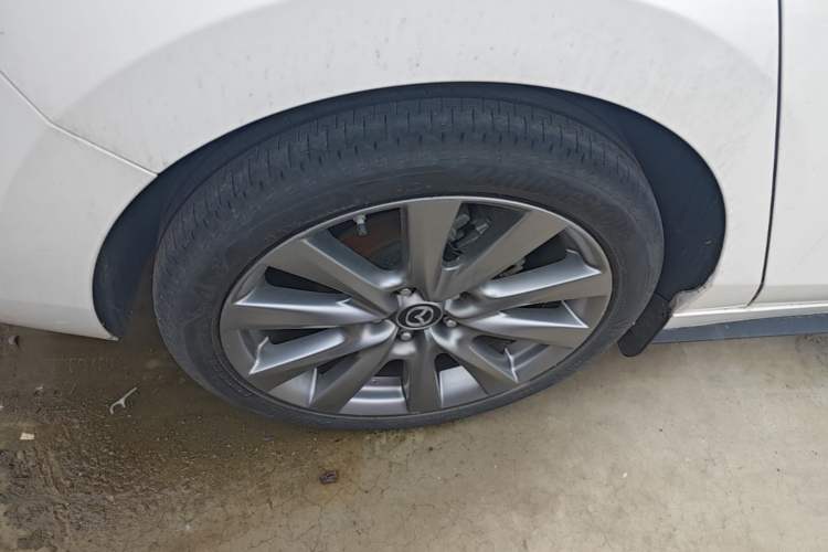 Used Mazda 3 Axela 2022 2.0L Automatic Zhiya Edition Right Rear Wheel Hub