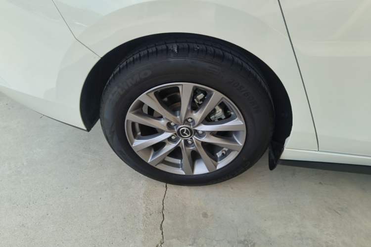 Used Mazda 3 Axela 2022 2.0L Automatic Zhiqing Edition Right Rear Wheel Hub