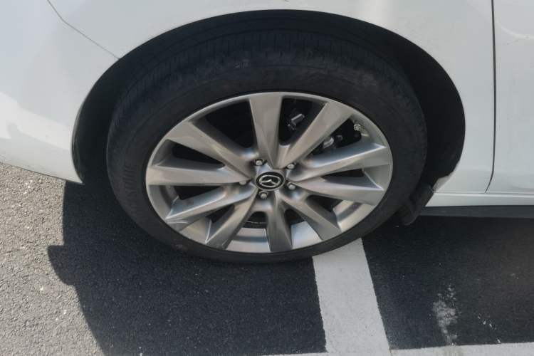 Used Mazda 3 Axela 2022 2.0L Automatic Zhiya Edition Right Rear Wheel Hub