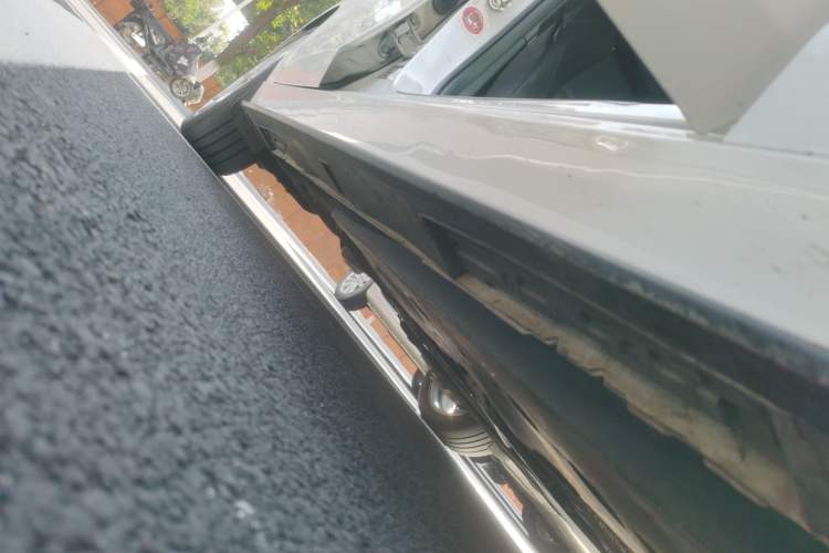 Used Mazda 3 Axela 2022 2.0L Automatic Zhiya Edition Right Side Sill