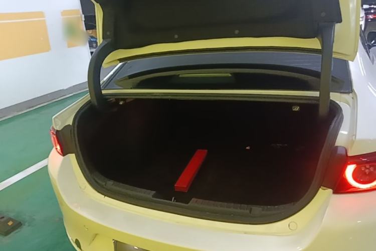 Used Mazda 3 Axela 2022 2.0L Automatic Zhiya Edition Trunk