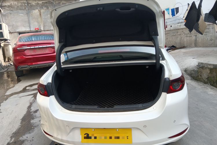 Used Mazda 3 Axela 2022 2.0L Automatic ZhiXuan Edition Trunk