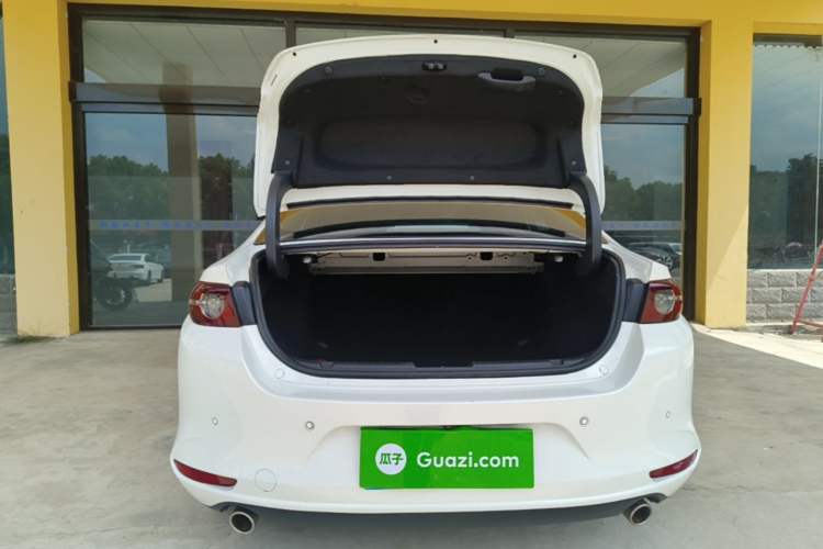 Used Mazda 3 Axela 2022 2.0L Automatic Zhiqing Edition Trunk