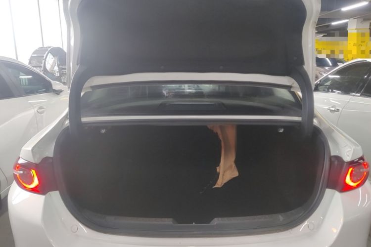 Used Mazda 3 Axela 2022 2.0L Automatic ZhiXuan Edition Trunk