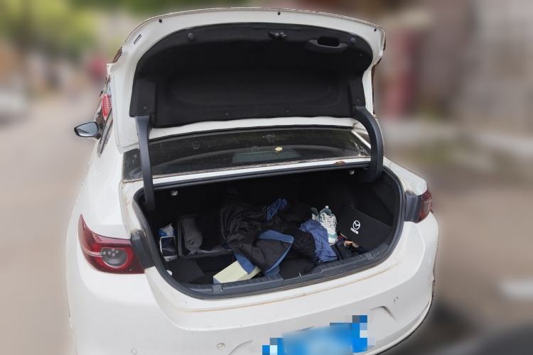Used Mazda 3 Axela 2022 2.0L Automatic Zhi Rui Edition Trunk