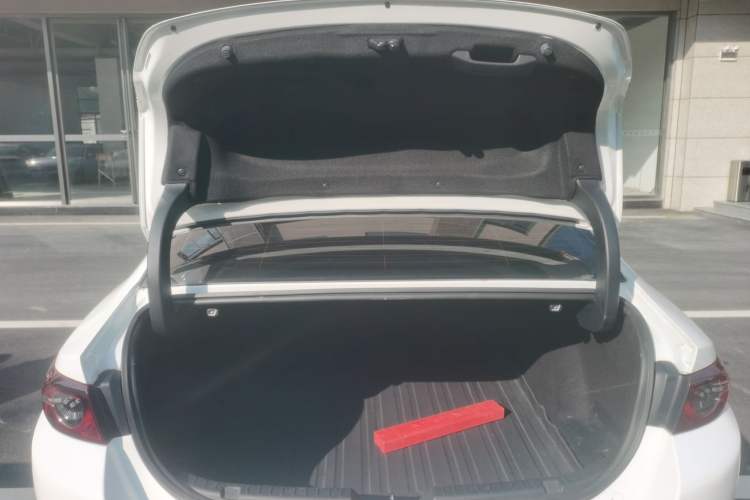 Used Mazda 3 Axela 2022 2.0L Automatic Zhiya Edition Trunk