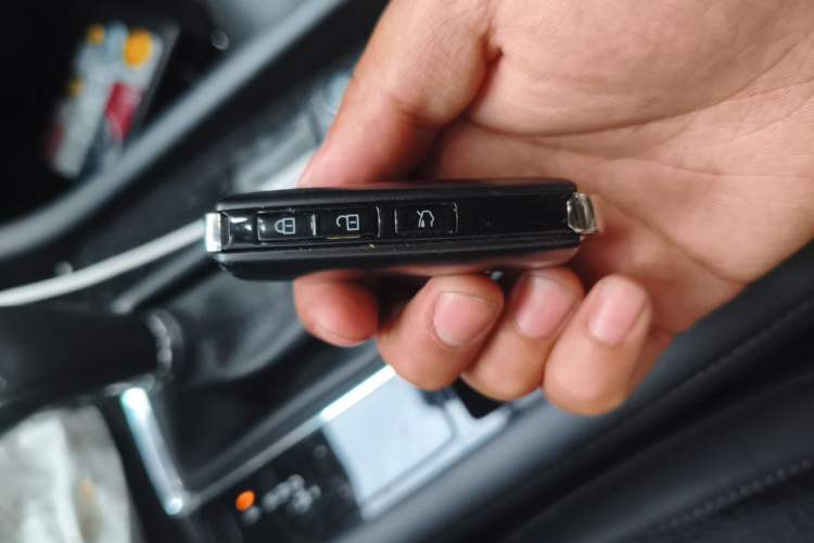 Used Mazda 3 Axela 2022 2.0L Automatic Zhi Rui Edition Vehicle Key