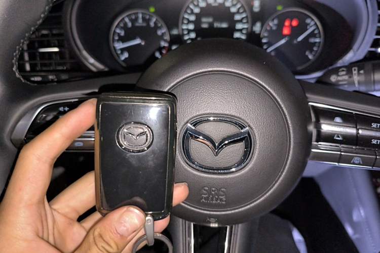 Used Mazda 3 Axela 2022 2.0L Automatic Zhi Rui Edition Vehicle Key