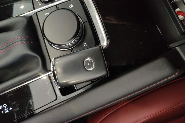 Used Mazda 3 Axela 2022 2.0L Automatic Premium Black Obsidian Edition Vehicle Key