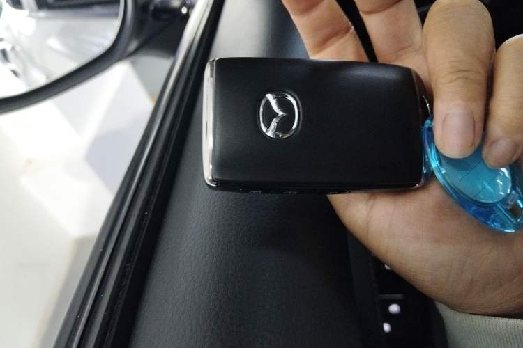 Used Mazda 3 Axela 2022 2.0L Automatic Zhi Rui Obsidian Edition Vehicle Key