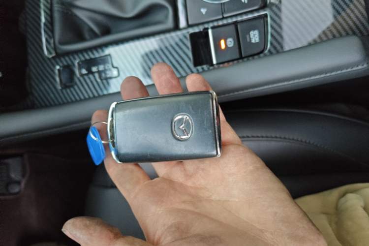 Used Mazda 3 Axela 2022 2.0L Automatic Zhi Rui Edition Vehicle Key