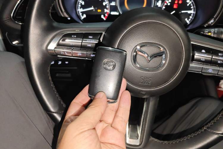 Used Mazda 3 Axela 2022 2.0L Automatic Zhi Rui Edition Vehicle Key