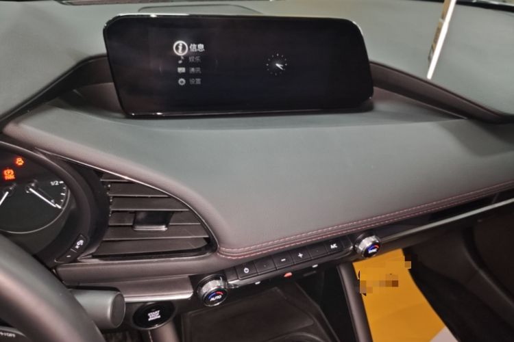 Used Mazda 3 Axela 2023 2.0L Automatic Zhiyao Edition Audio And AC Panel