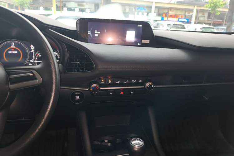 Used Mazda 3 Axela 2023 1.5L Manual ZhiMei Edition Audio And AC Panel