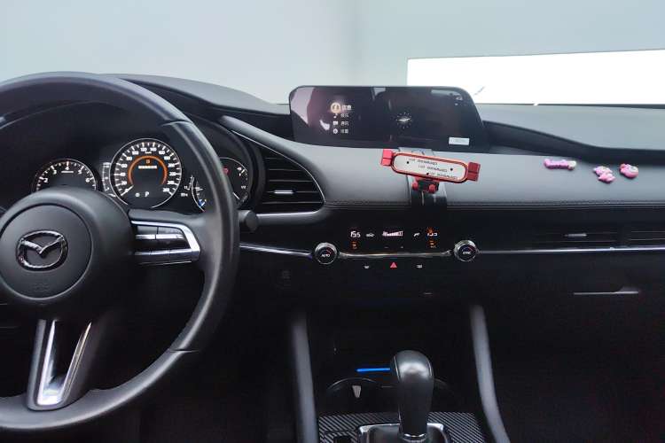 Used Mazda 3 Axela 2023 2.0L Automatic Zhiya Edition Audio And AC Panel