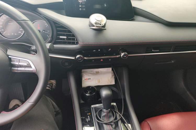 Used Mazda 3 Axela 2023 2.0L Automatic ZhiZhen Edition Audio And AC Panel