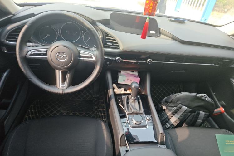 Used Mazda 3 Axela 2023 2.0L Automatic ZhiXuan Edition Center Console