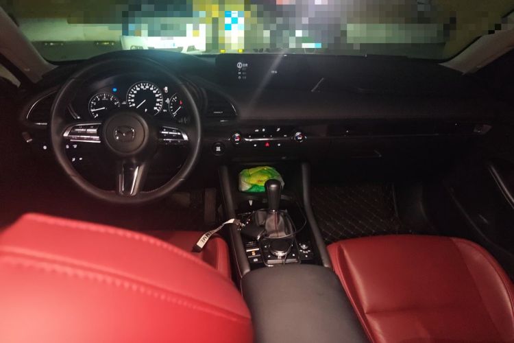 Used Mazda 3 Axela 2023 2.0L Automatic ZhiZhen Edition Center Console