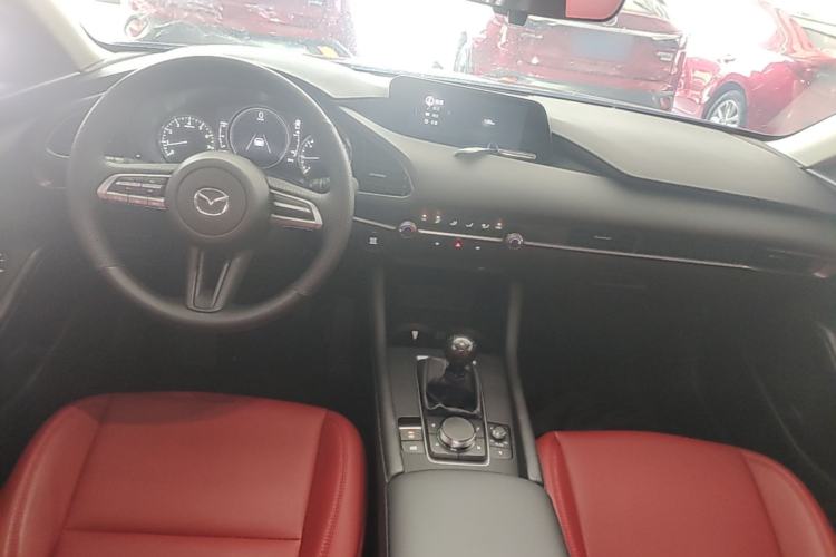Used Mazda 3 Axela 2023 1.5L Manual ZhiMei Edition Center Console