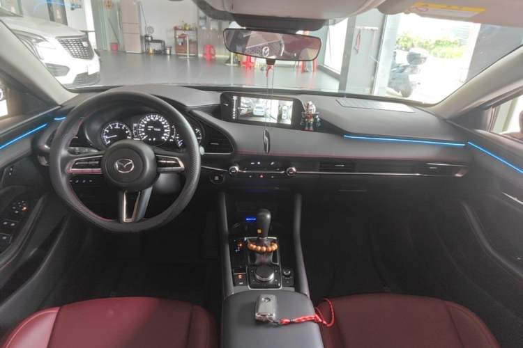Used Mazda 3 Axela 2023 2.0L Automatic ZhiZhen Edition Center Console