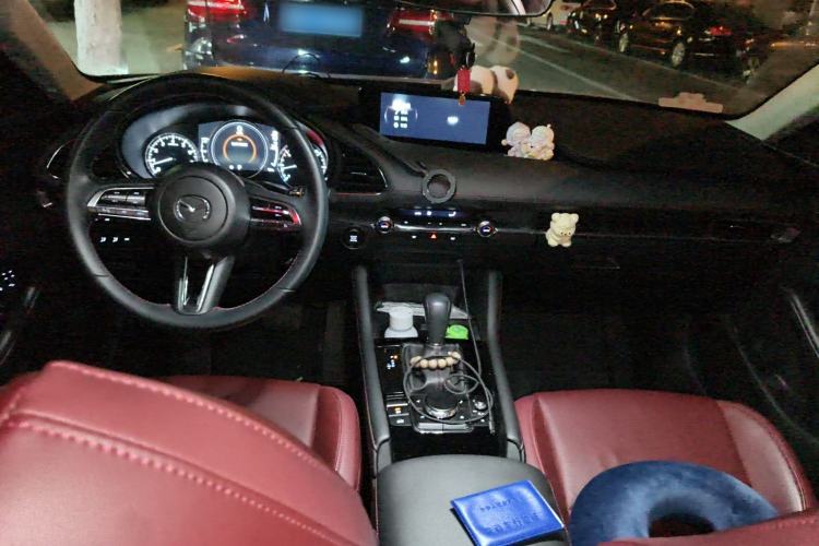 Used Mazda 3 Axela 2023 2.0L Automatic Zhiyao Edition Center Console