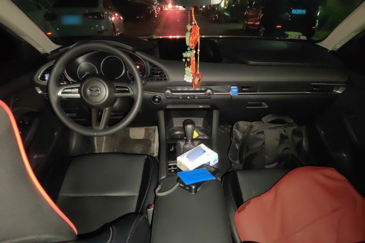 Used Mazda 3 Axela 2023 2.0L Automatic Zhiqing Edition Center Console