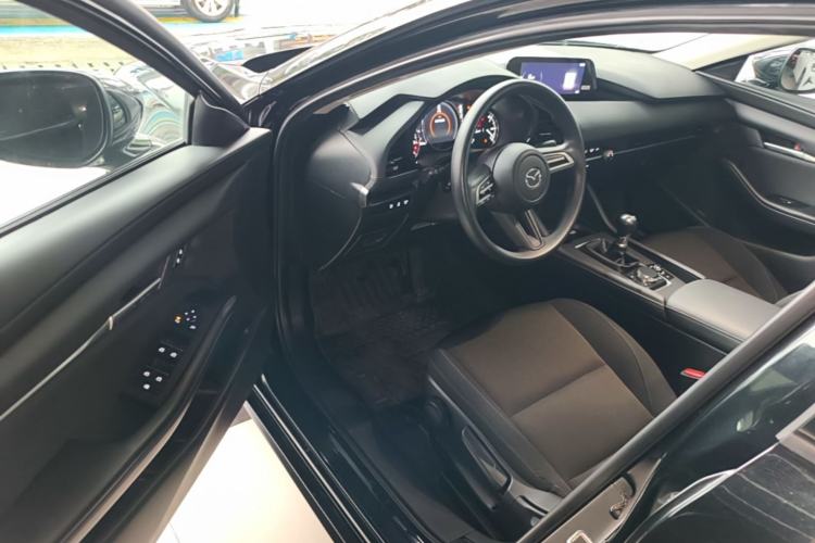Used Mazda 3 Axela 2023 1.5L Manual ZhiMei Edition Driver Seat