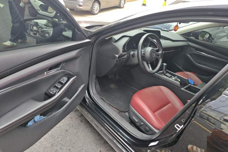 Used Mazda 3 Axela 2023 2.0L Automatic Zhiyao Edition Driver Seat