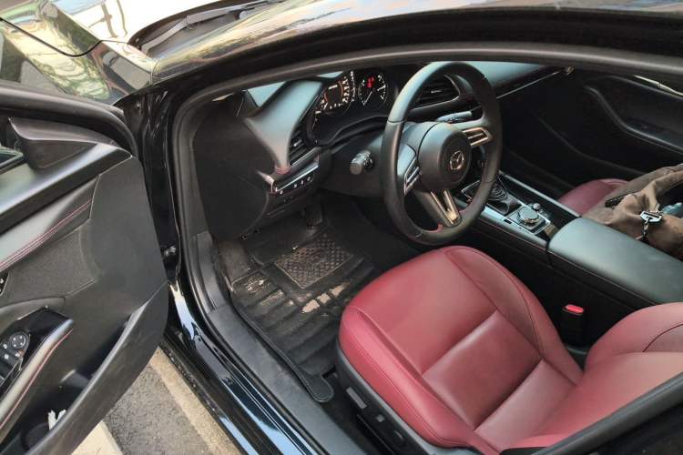 Used Mazda 3 Axela 2023 2.0L Automatic Zhiya Edition Driver Seat