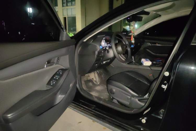 Used Mazda 3 Axela 2023 2.0L Automatic Zhiqing Edition Driver Seat