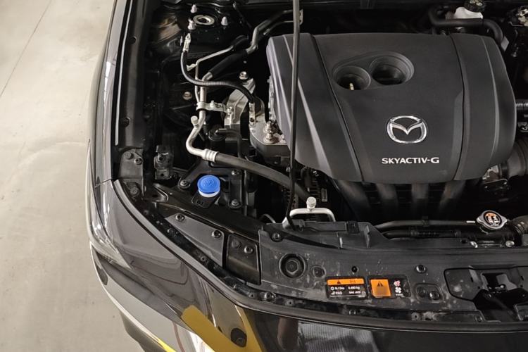 Used Mazda 3 Axela 2023 2.0L Automatic Zhiyao Edition Engine Bay Right