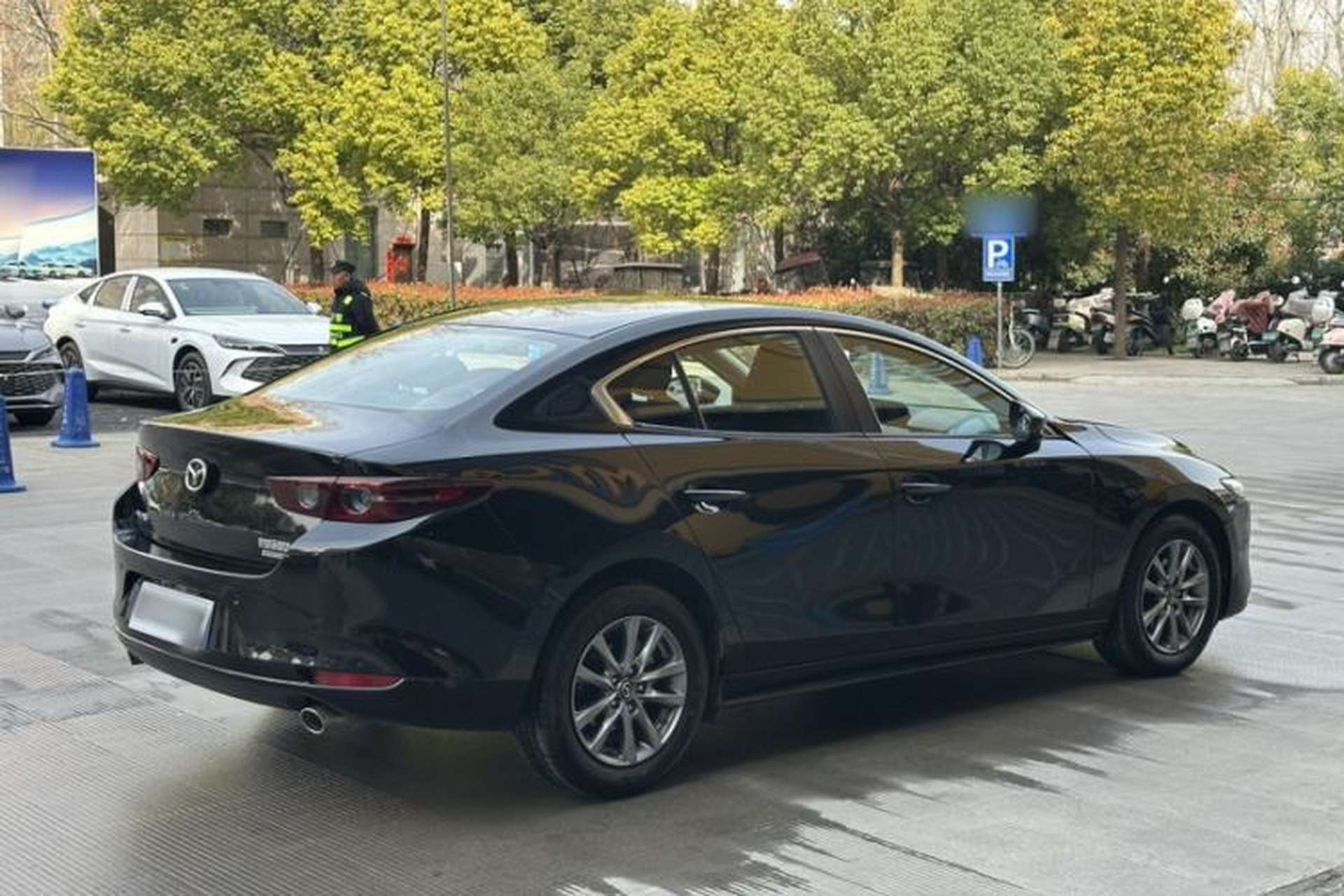 Used Mazda 3 Axela 2023 1.5L Manual ZhiMei Edition Exterior 1