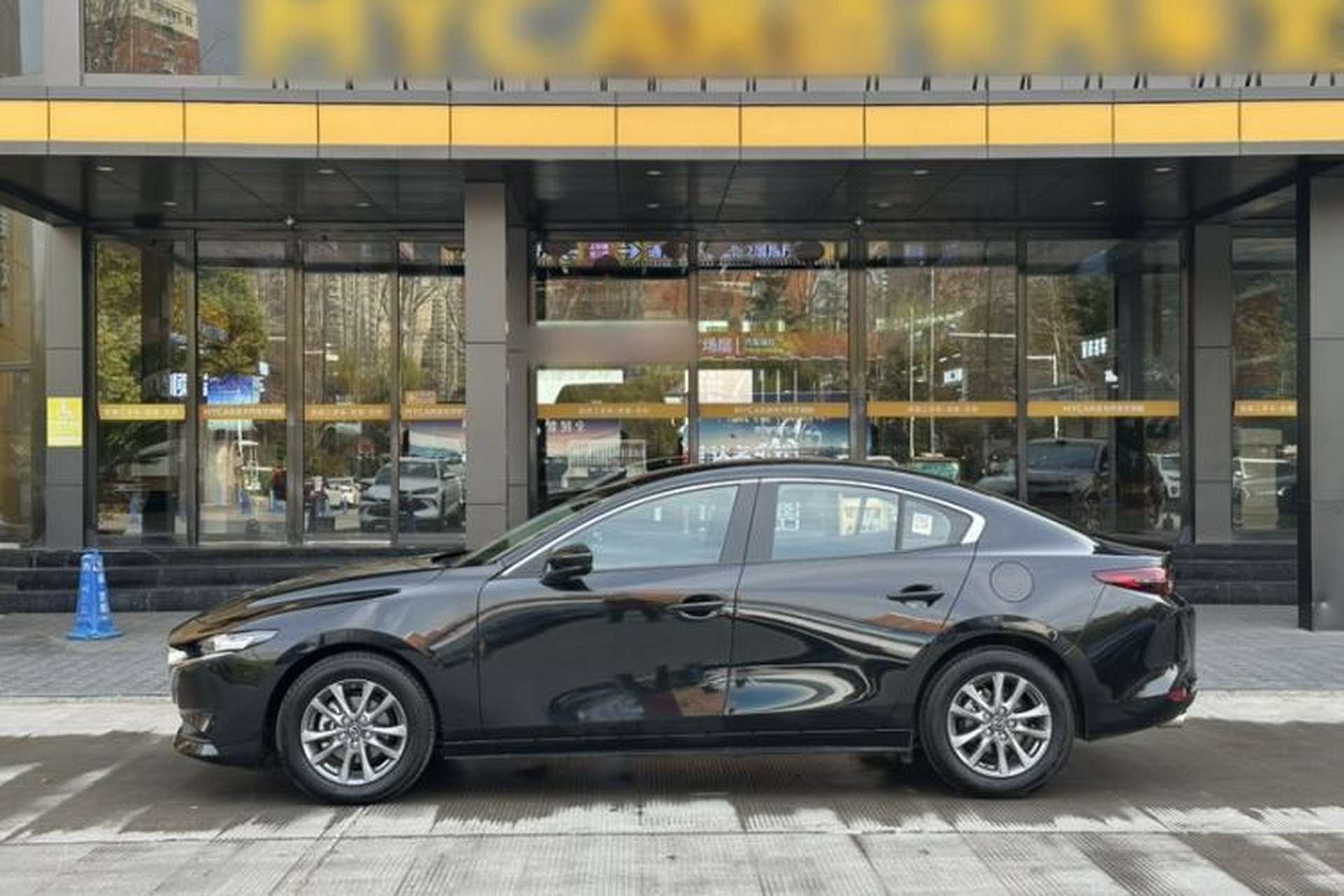 Used Mazda 3 Axela 2023 1.5L Manual ZhiMei Edition Exterior 11
