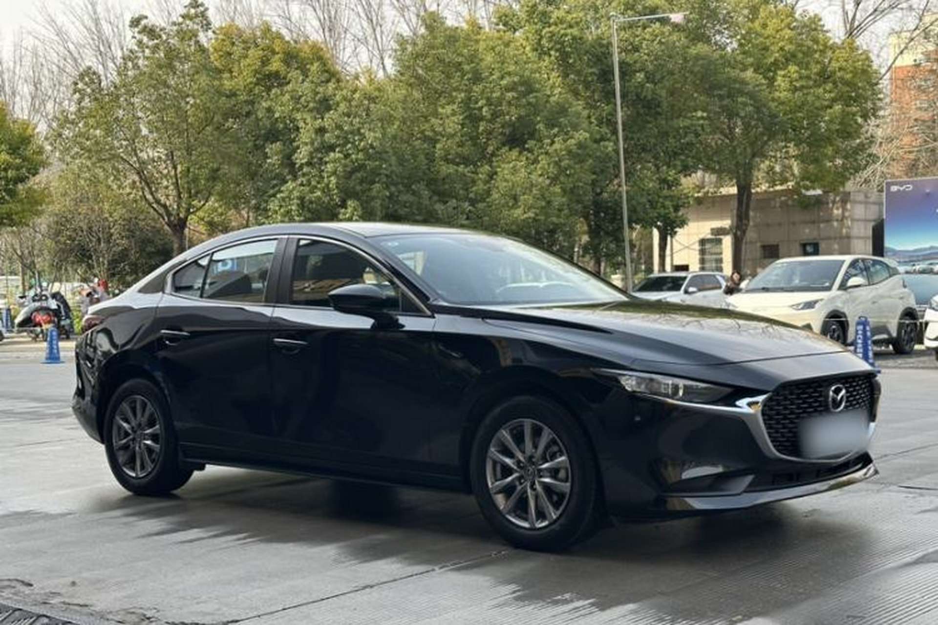 Used Mazda 3 Axela 2023 1.5L Manual ZhiMei Edition Exterior 3