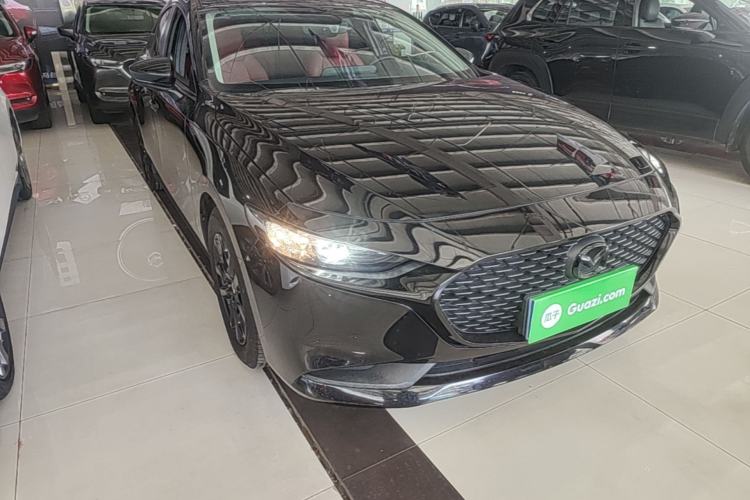 Used Mazda 3 Axela 2023 1.5L Manual ZhiMei Edition Front Right 45 Deg