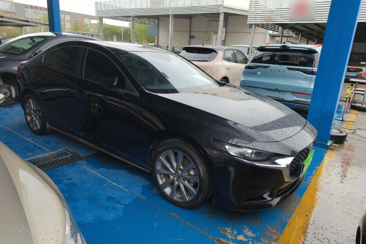 Used Mazda 3 Axela 2023 2.0L Automatic Zhiya Edition Front Right 45 Deg