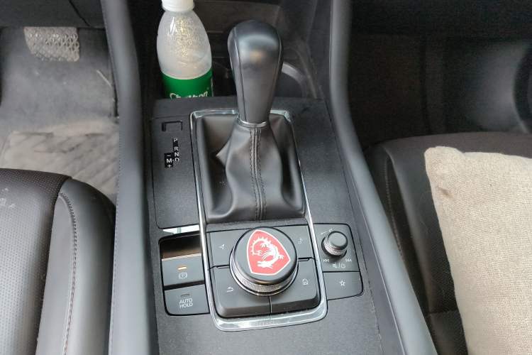 Used Mazda 3 Axela 2023 2.0L Automatic Zhiya Edition Gear Lever