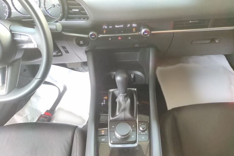 Used Mazda 3 Axela 2023 2.0L Automatic Zhiya Edition Gear Lever