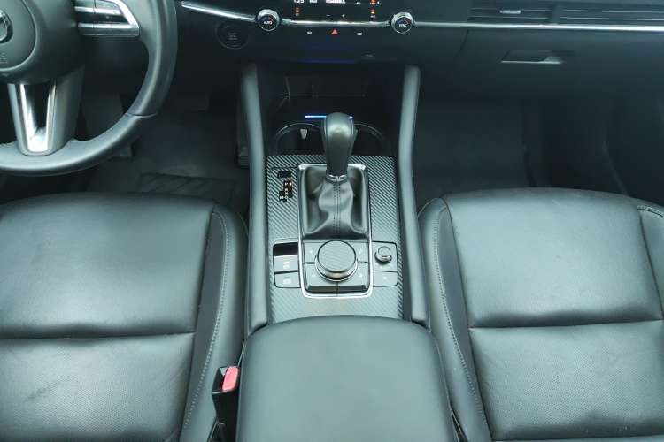 Used Mazda 3 Axela 2023 2.0L Automatic Zhiya Edition Gear Lever