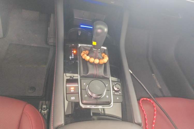 Used Mazda 3 Axela 2023 2.0L Automatic ZhiZhen Edition Gear Lever