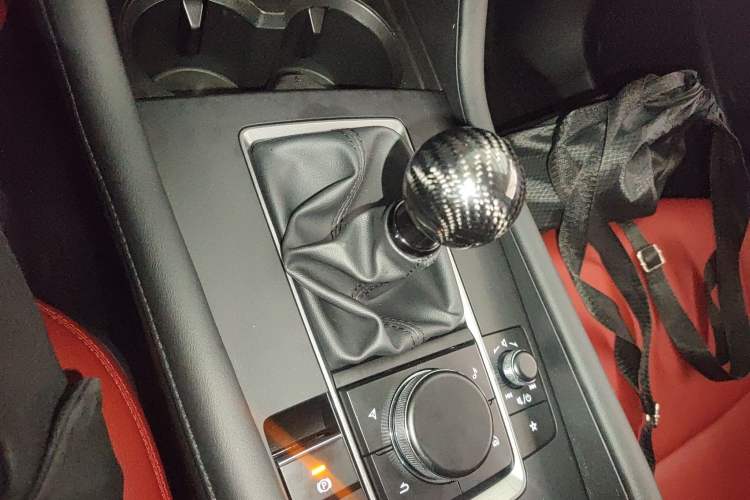 Used Mazda 3 Axela 2023 1.5L Manual ZhiMei Edition Gear Lever