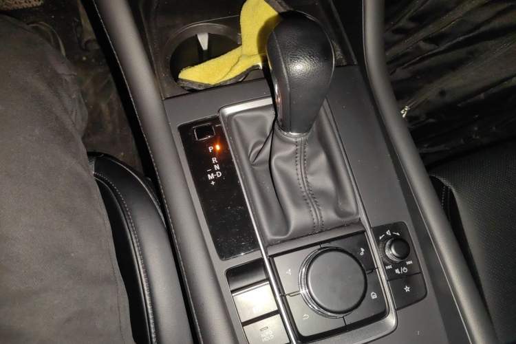 Used Mazda 3 Axela 2023 2.0L Automatic Zhiqing Edition Gear Lever