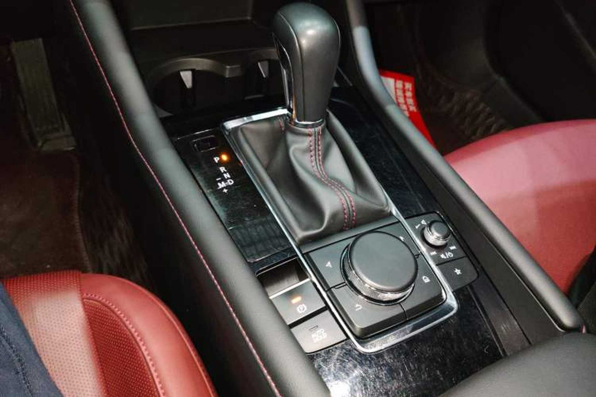 Used Mazda 3 Axela 2023 2.0L Automatic Zhiya Edition Gear Lever