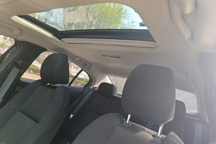 Used Mazda 3 Axela 2023 2.0L Automatic ZhiXuan Edition Headliner