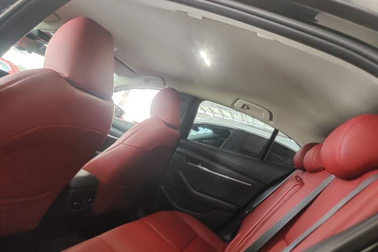 Used Mazda 3 Axela 2023 1.5L Manual ZhiMei Edition Headliner
