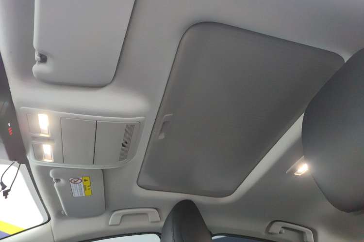 Used Mazda 3 Axela 2023 2.0L Automatic Zhiya Edition Headliner